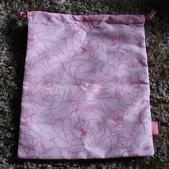 Drawstring bag bundle - Picture 3 of 4